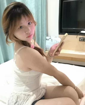 上海 乖巧小嫩妹