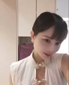 性感少妇胸臀无敌