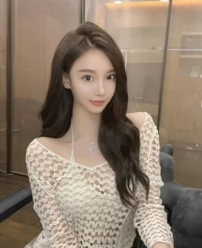 刚约的极品小姐姐不错过年都不休息