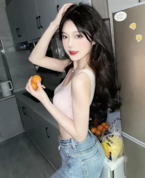 身材佳嫩妹自己兼职