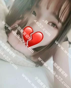 滨江18岁嫩妹，水多会叫床