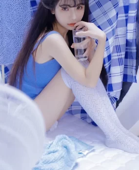 出差好哥们介绍的粉嫩学生兼职